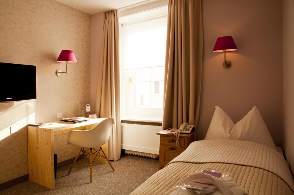 Sleep Only Hotel Pontresina Exterior photo